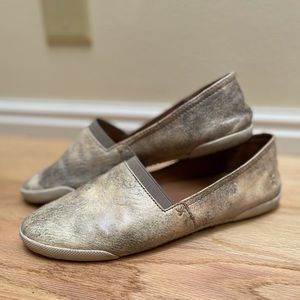Melanie Frye flats. Leather loafers, super comfy! Woman’s size 8.